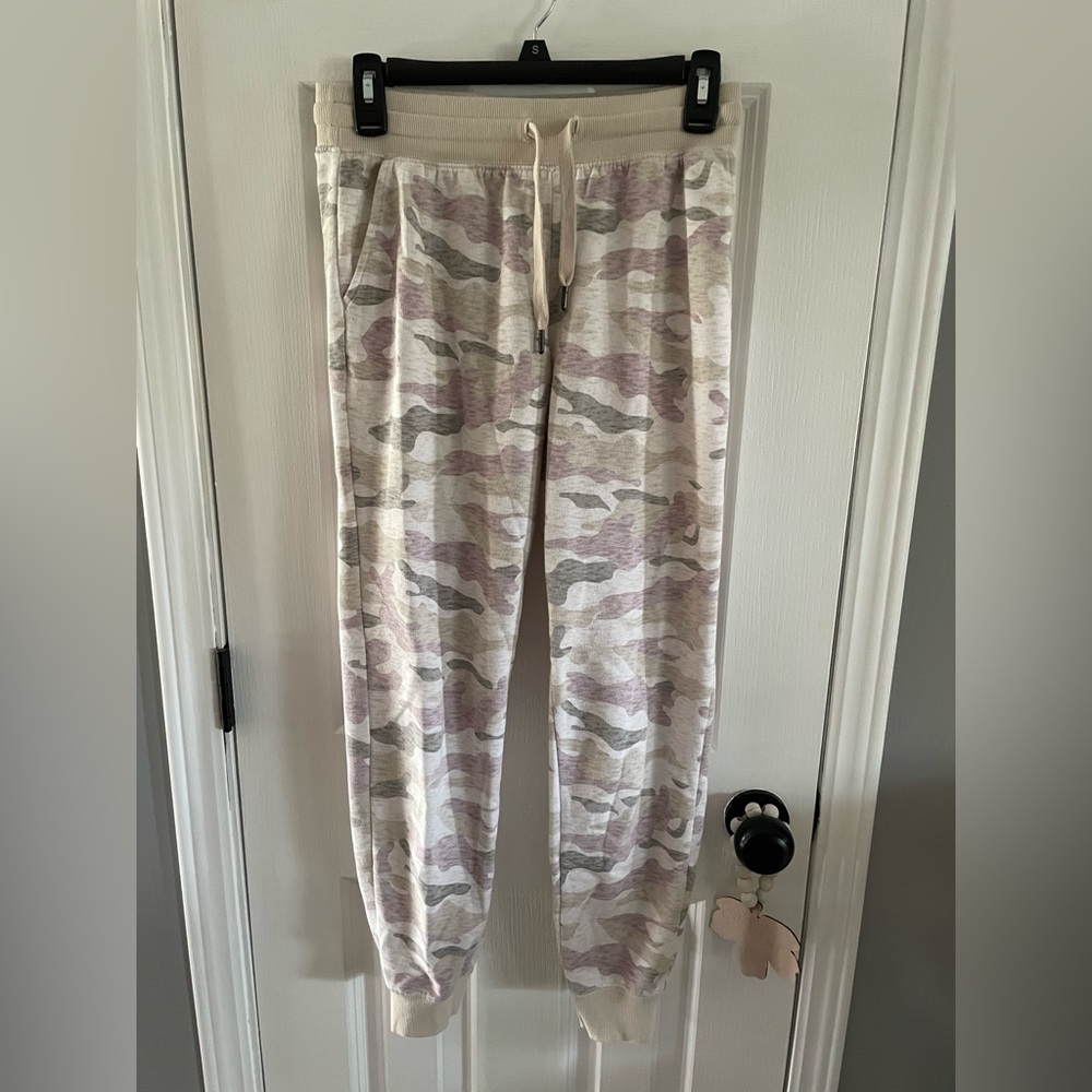 Old Navy Camo Sweatpants